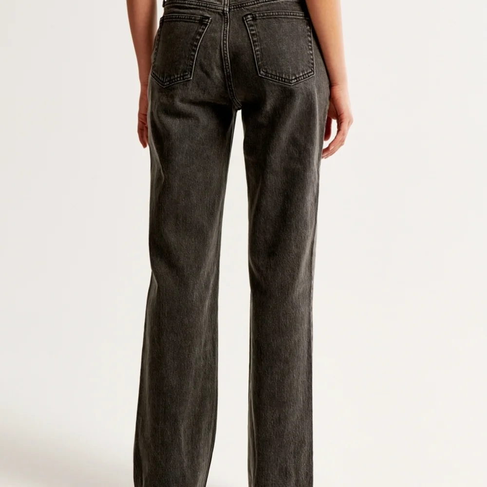 Abercrombie & Fitch Black Curve Love Baggy Low Rise Straight Leg Jeans - Picture 2 of 5